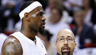 詹姆斯在家吃瓜视频,瓜王与瓜友的欢乐时光