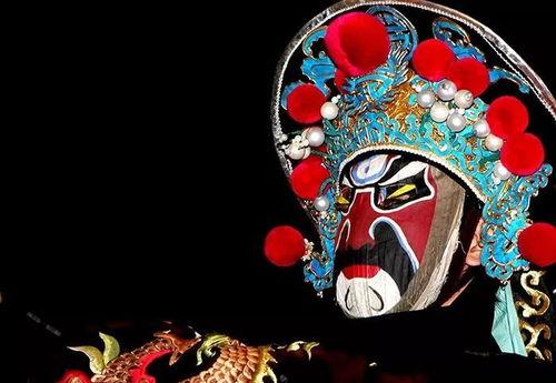 华强吃瓜特效变脸了吗视频,变脸瞬间，你信了吗？